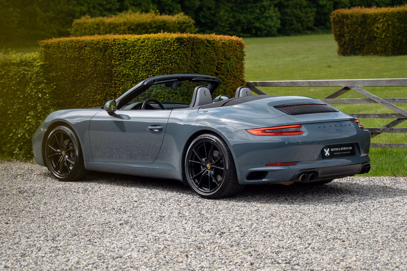 PORSCHE 991.2 CARRERA CABRIOLET - DEUTSCHES FAHRZEUG