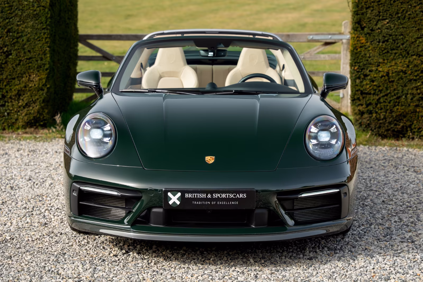 Porsche Gebrauchtwagenangebot PORSCHE 992.1 TARGA 4S HERITAGE EDITION DESIGN - 1. HAND