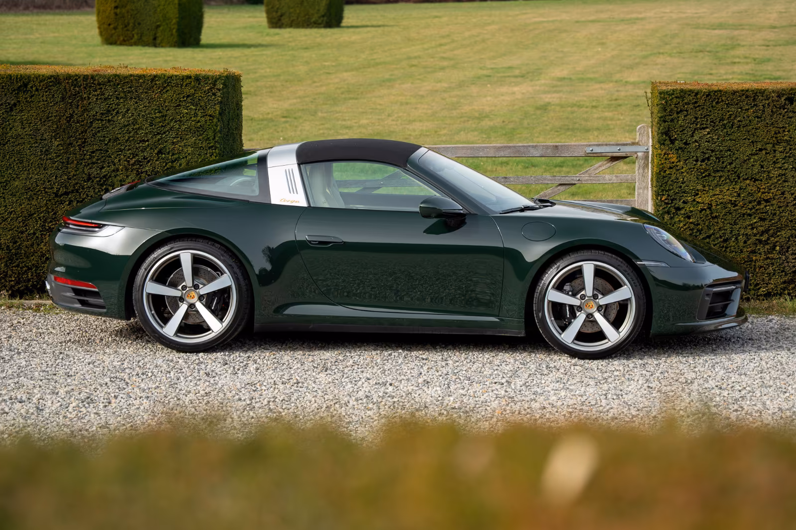 Porsche Gebrauchtwagenangebot PORSCHE 992.1 TARGA 4S HERITAGE EDITION DESIGN - 1. HAND