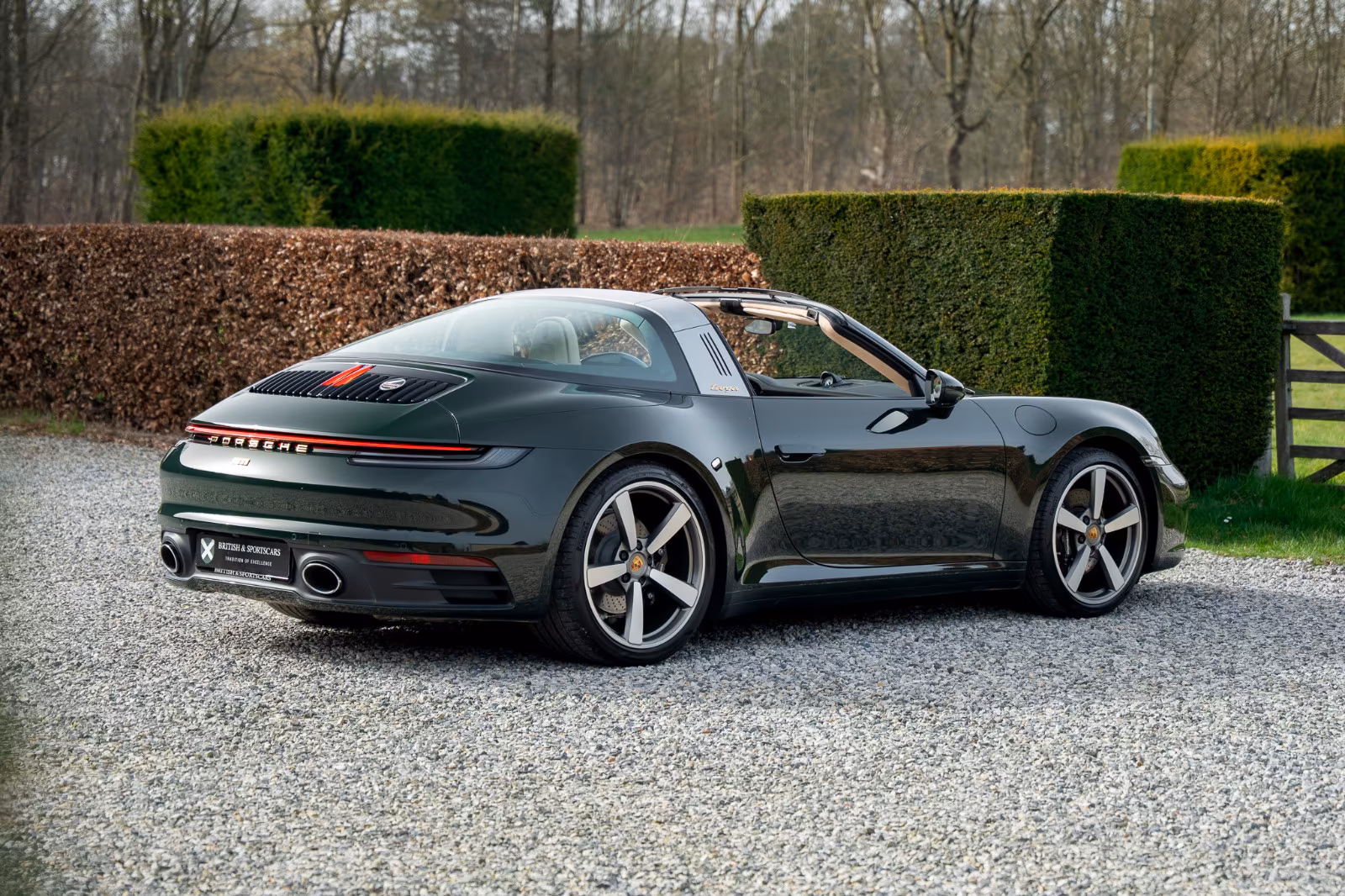 Porsche Gebrauchtwagenangebot PORSCHE 992.1 TARGA 4S HERITAGE EDITION DESIGN - 1. HAND