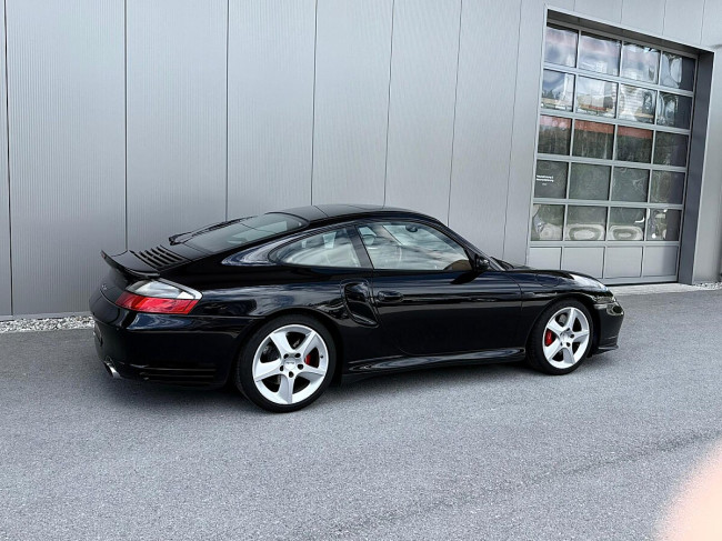 PORSCHE 996 TURBO COUPE - BLACK MAGIC PERLEFFEKT