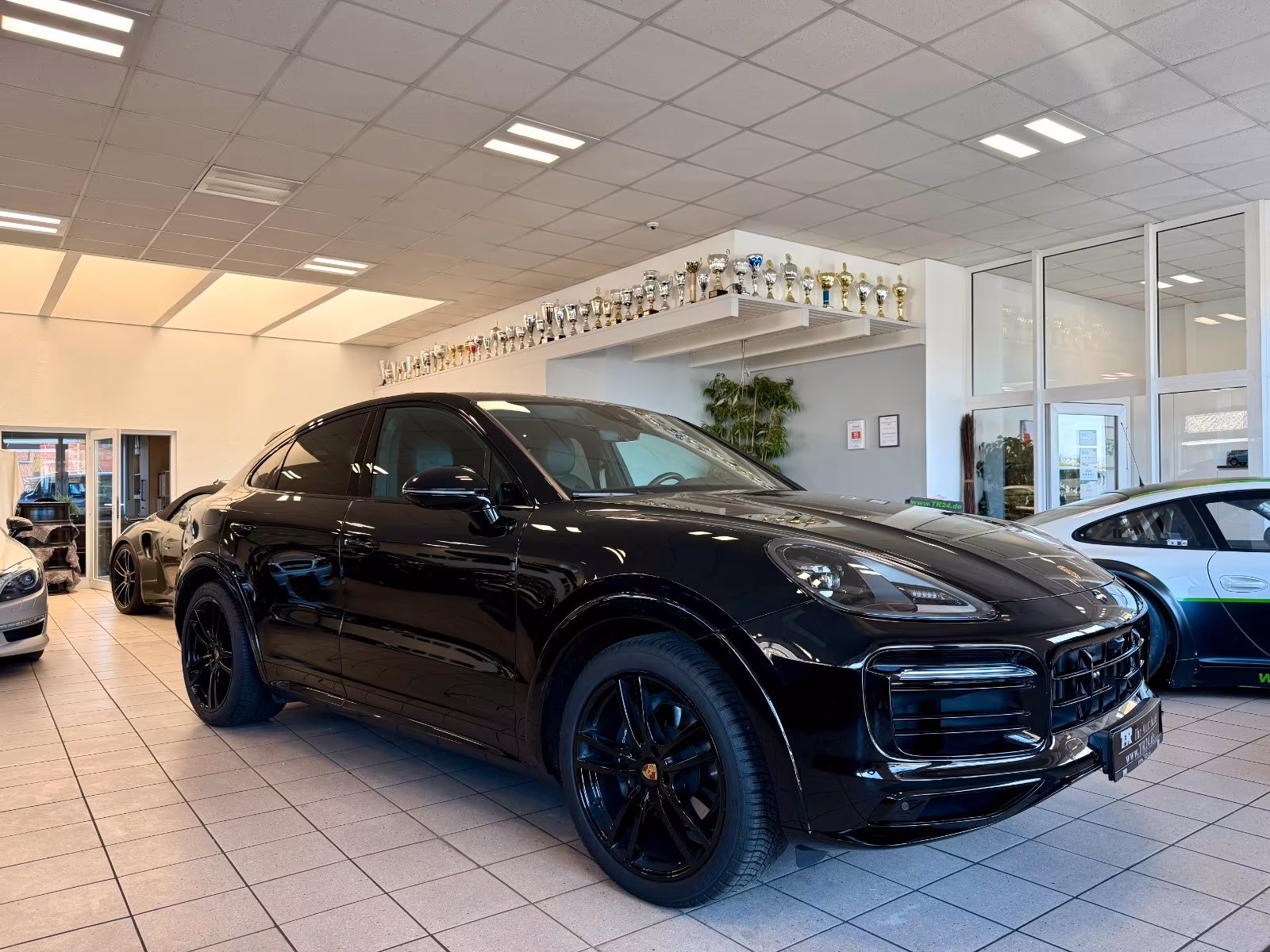 PORSCHE CAYENNE COUPE PLATINIUM EDITION SPORT DESIGN