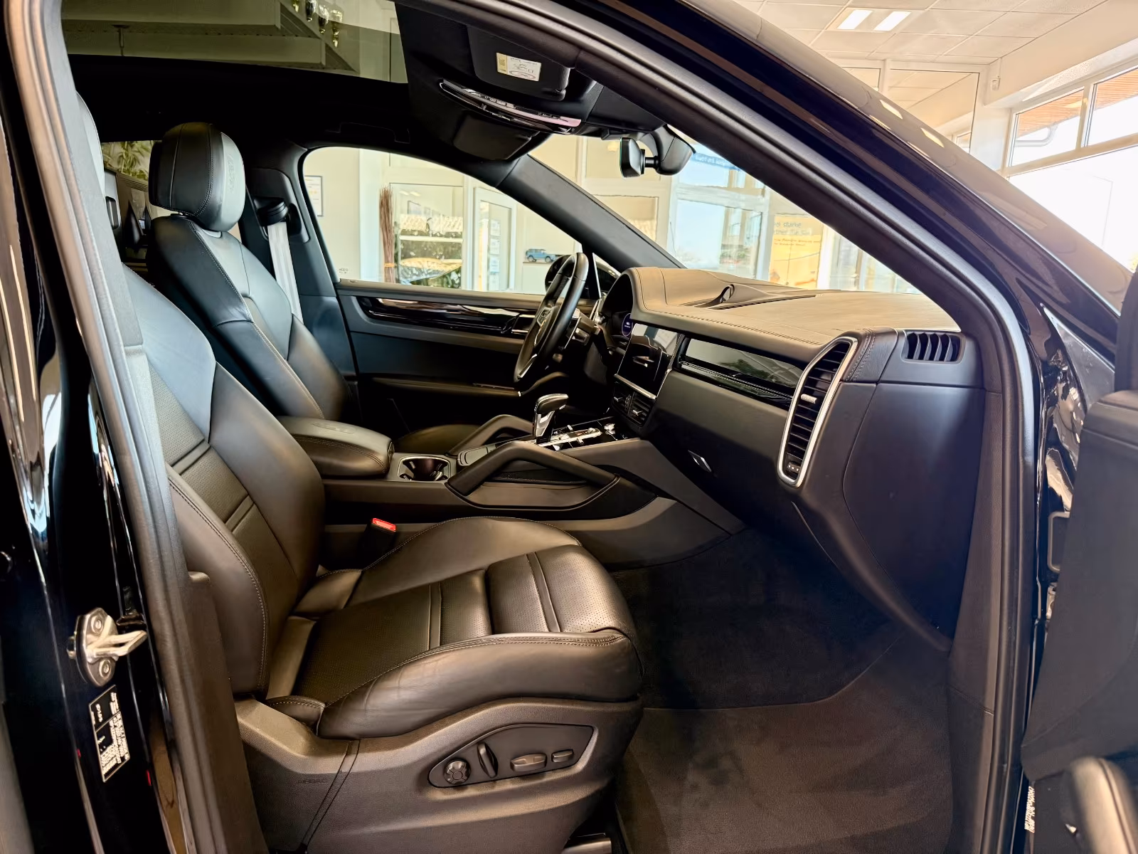 Porsche Gebrauchtwagenangebot PORSCHE CAYENNE COUPE PLATINIUM EDITION SPORT DESIGN