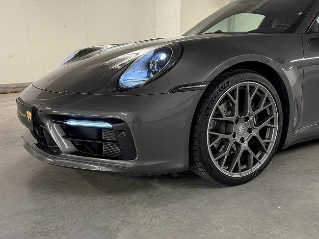 Porsche Gebrauchtwagenangebot PORSCHE 992 CARRERA 4 COUPE IN ACHATGRAU
