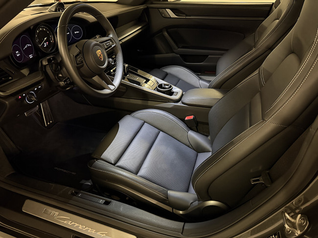 Porsche Gebrauchtwagenangebot PORSCHE 992 CARRERA 4 COUPE IN ACHATGRAU