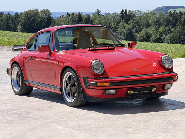 Porsche Gebrauchtwagenangebot PORSCHE 911 3,2L CARRERA COUPE IN INDISCHROT
