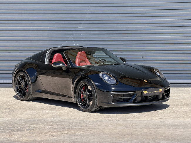Porsche Gebrauchtwagenangebot PORSCHE 992 TARGA 4 GTS IN SCHWARZ
