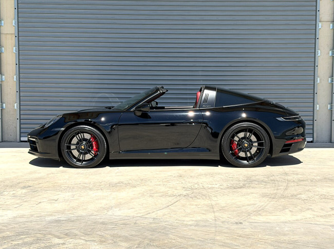 Porsche Gebrauchtwagenangebot PORSCHE 992 TARGA 4 GTS IN SCHWARZ