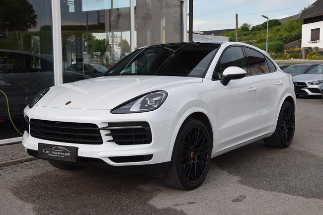 PORSCHE CAYENNE COUPE IN WEISS