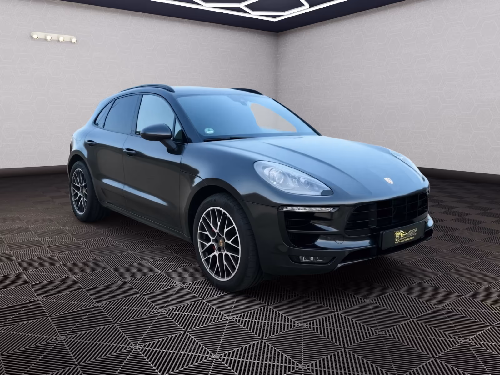 Porsche Gebrauchtwagenangebot PORSCHE MACAN GTS IN VUKANGRAU - 2 VORBESITZER