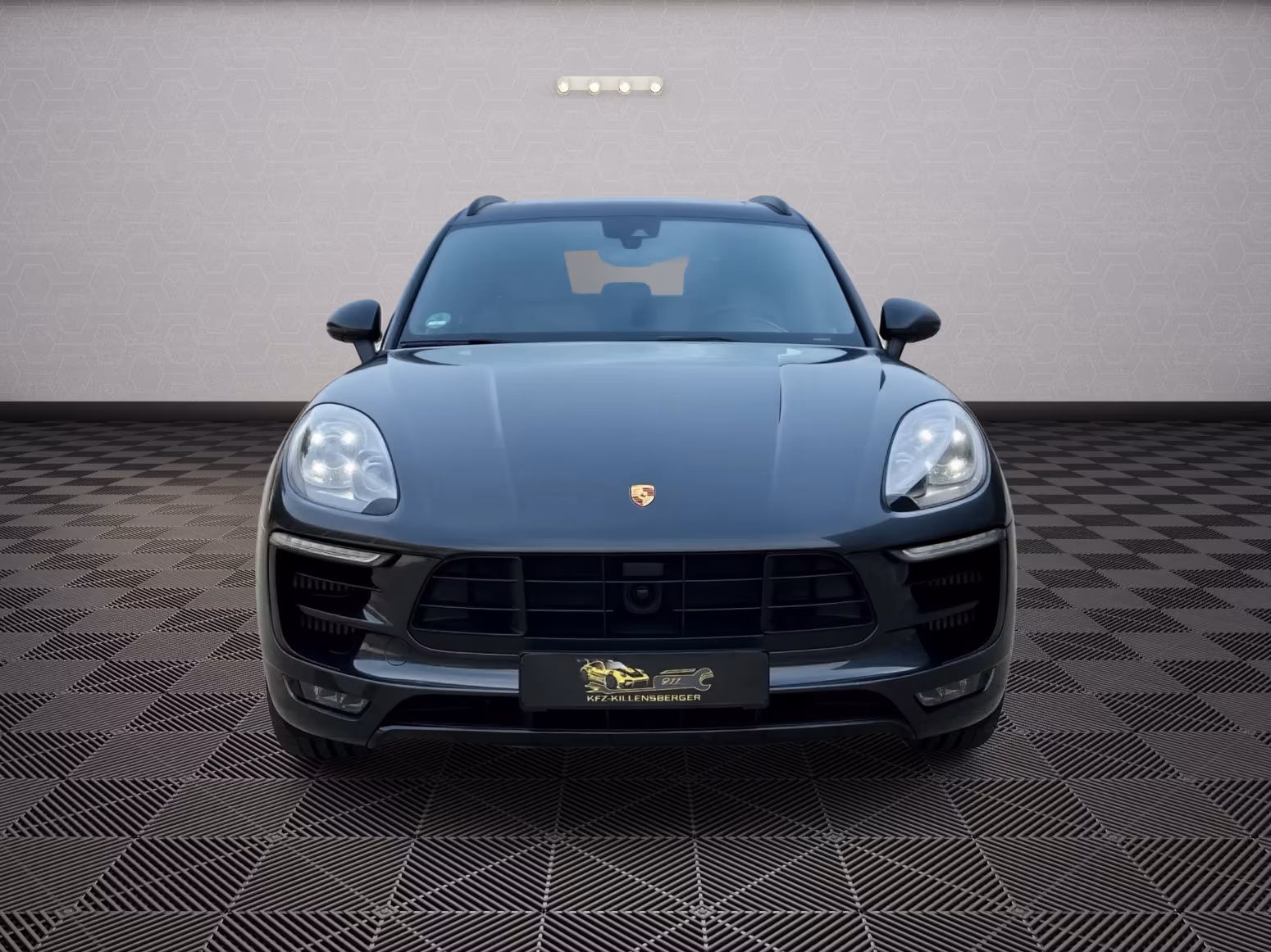 Porsche Gebrauchtwagenangebot PORSCHE MACAN GTS IN VUKANGRAU - 2 VORBESITZER