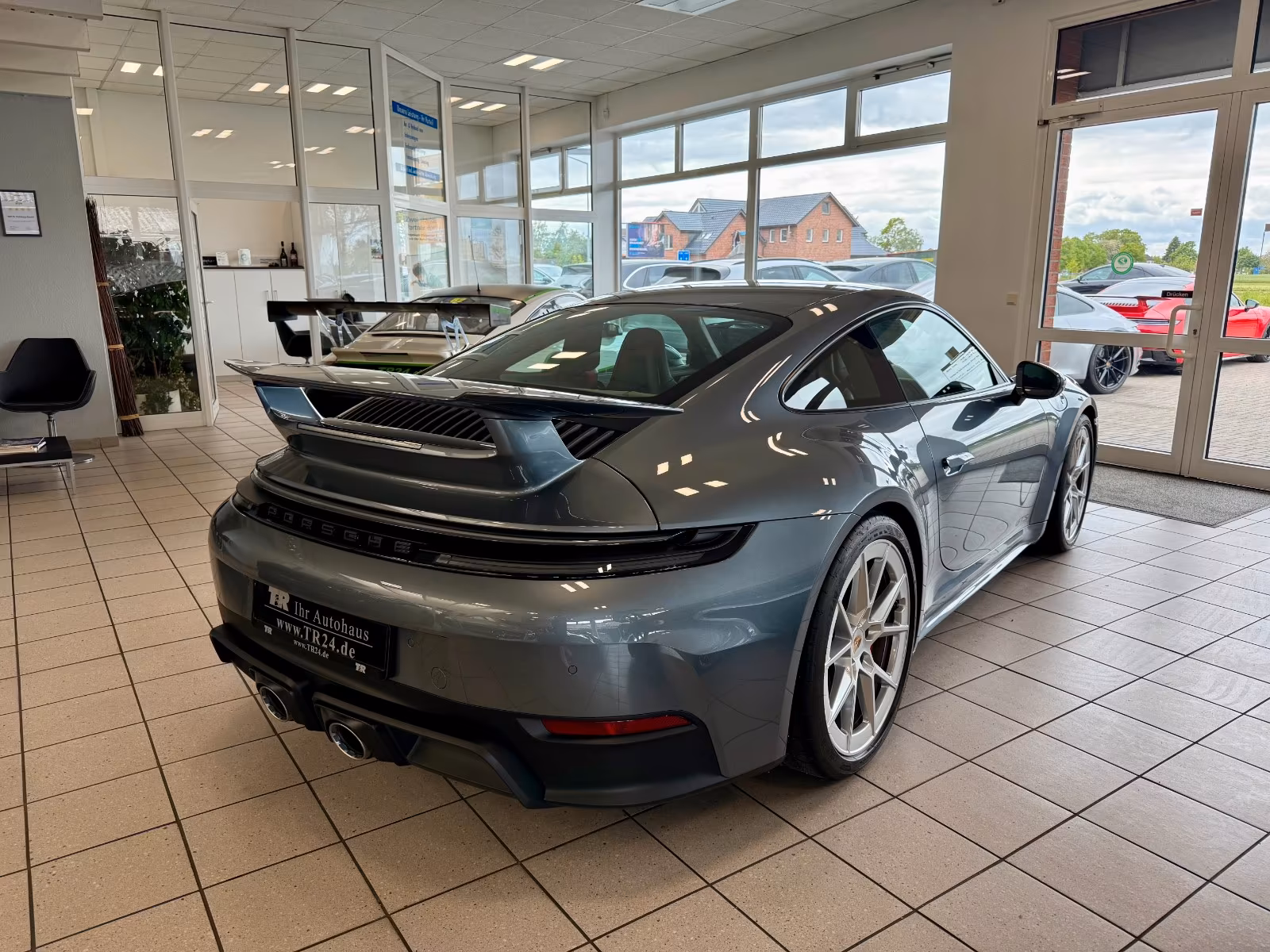 Porsche Gebrauchtwagenangebot PORSCHE 992.2 CARRERA GTS T-HYBRID IN VANADIUMGRAU