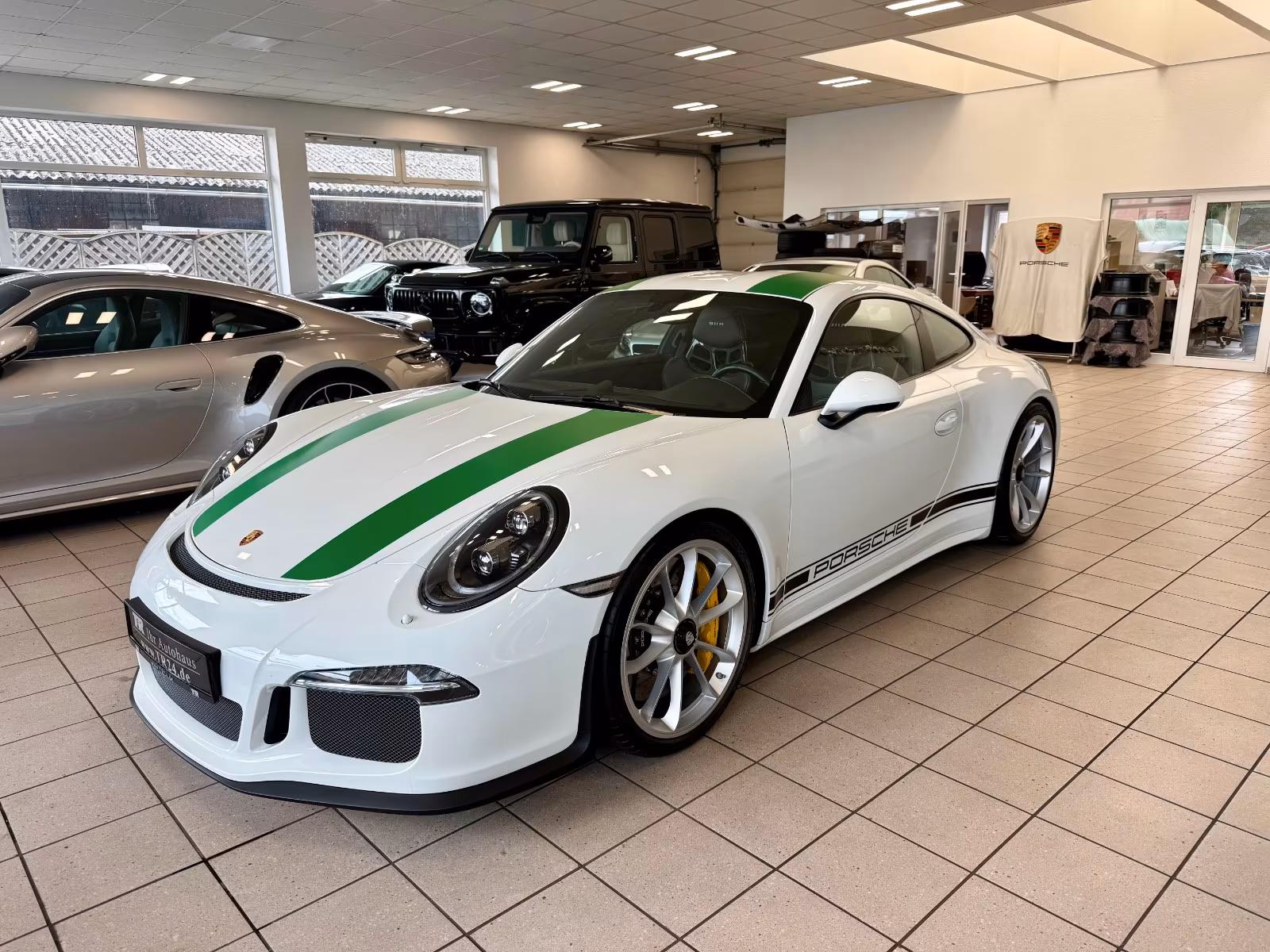 PORSCHE 991 R IN PURE WHITE - LIMITIERTES SONDERMODELL