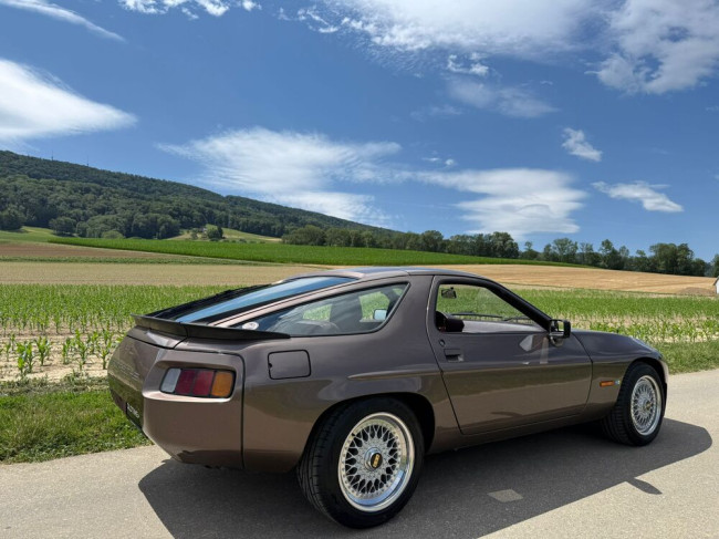 Porsche Gebrauchtwagenangebot PORSCHE 928 S - TOP GEPFLEGT MIT HISTORIE