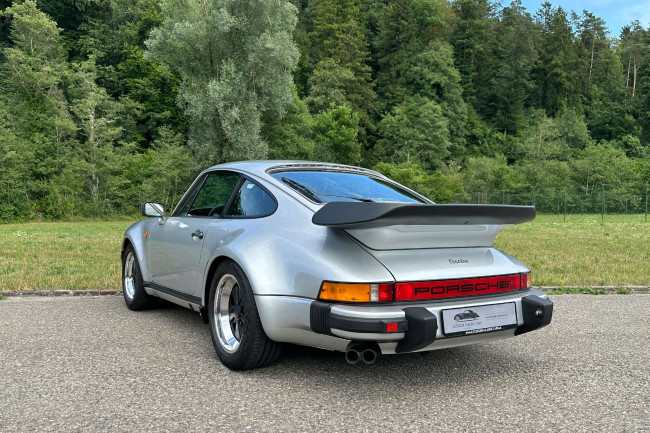 Porsche Gebrauchtwagenangebot PORSCHE 911 (930) TURBO COUPE IN SILBERMETALLIC