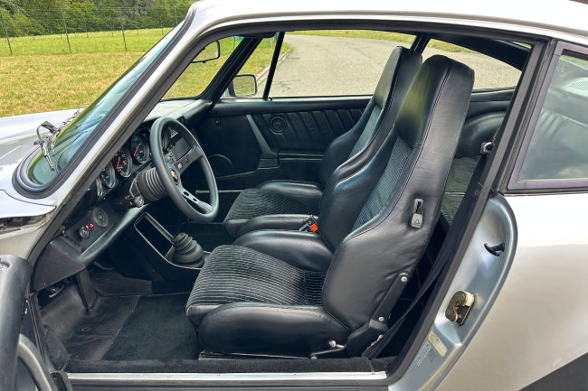 Porsche Gebrauchtwagenangebot PORSCHE 911 (930) TURBO COUPE IN SILBERMETALLIC