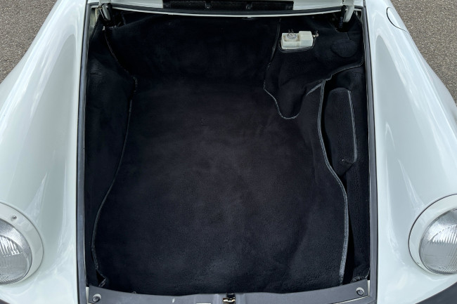Porsche Gebrauchtwagenangebot PORSCHE 911 3,2L CARRERA WTL CABRIOLET IN GRANDPRIXWEISS