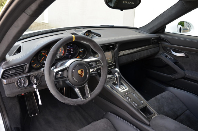 Porsche Gebrauchtwagenangebot PORSCHE 991 GT3 RS IN WEISS - 2. HAND