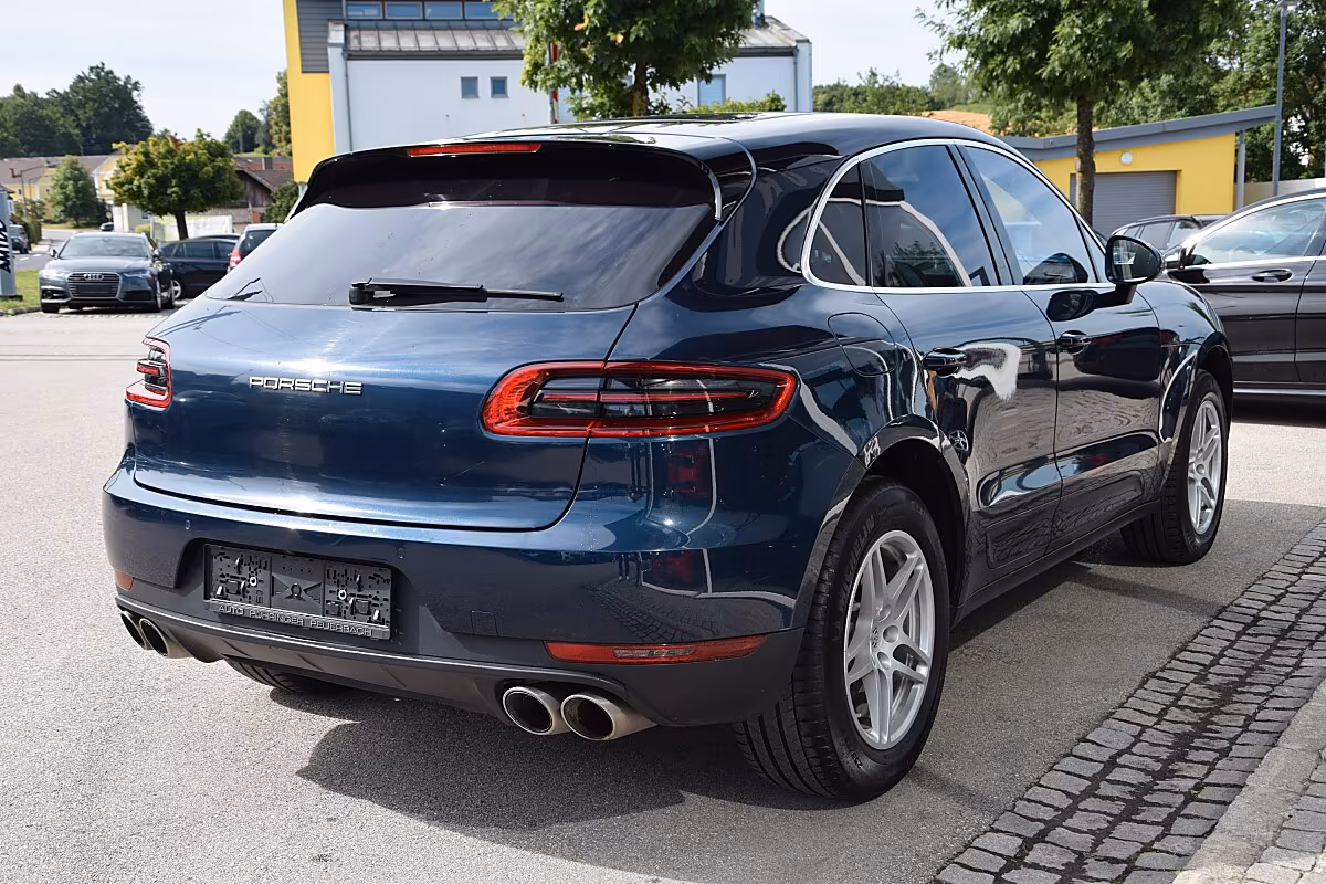 Porsche Gebrauchtwagenangebot PORSCHE MACAN 3.0L S DIESEL IN DUNKELBLAU