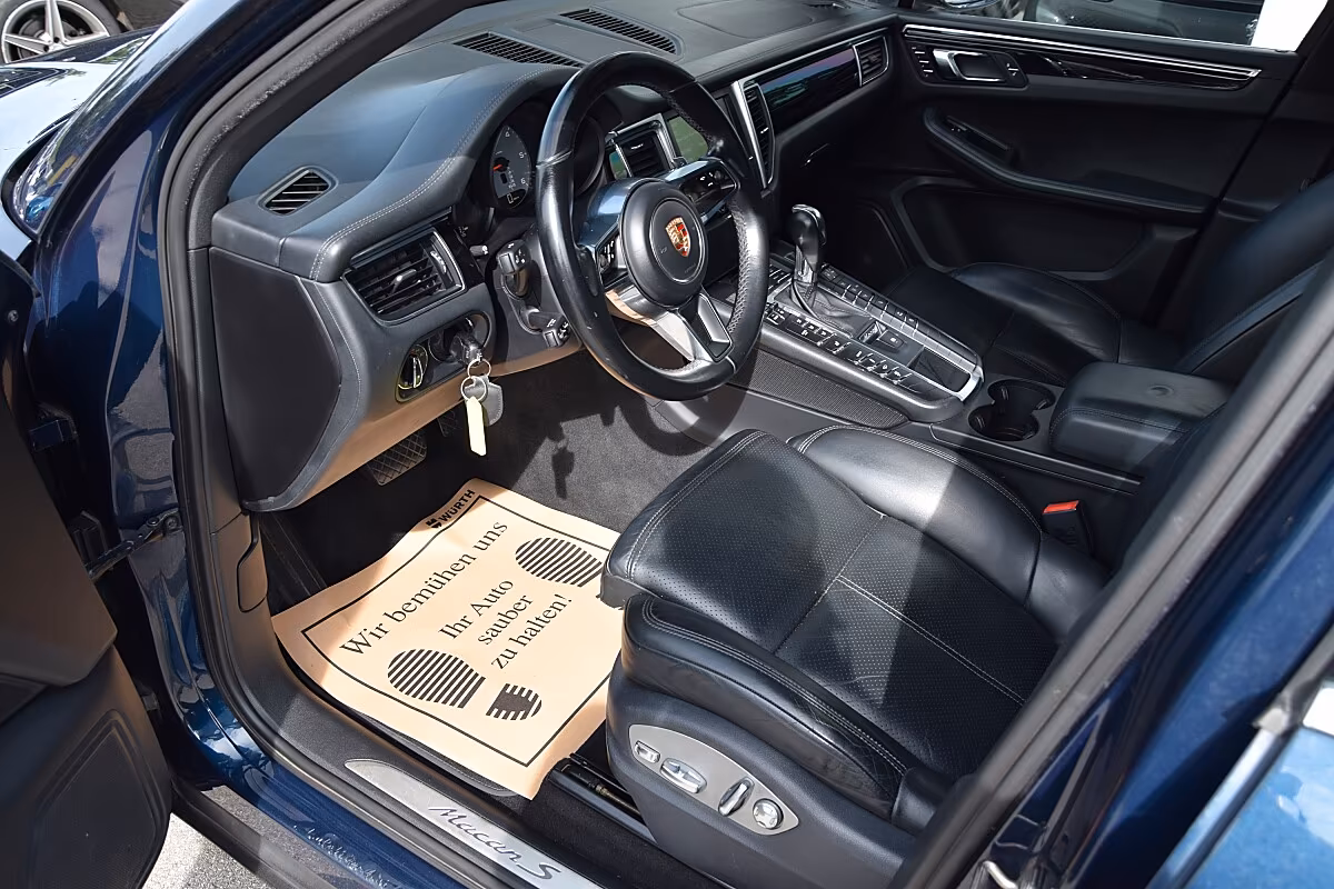Porsche Gebrauchtwagenangebot PORSCHE MACAN 3.0L S DIESEL IN DUNKELBLAU