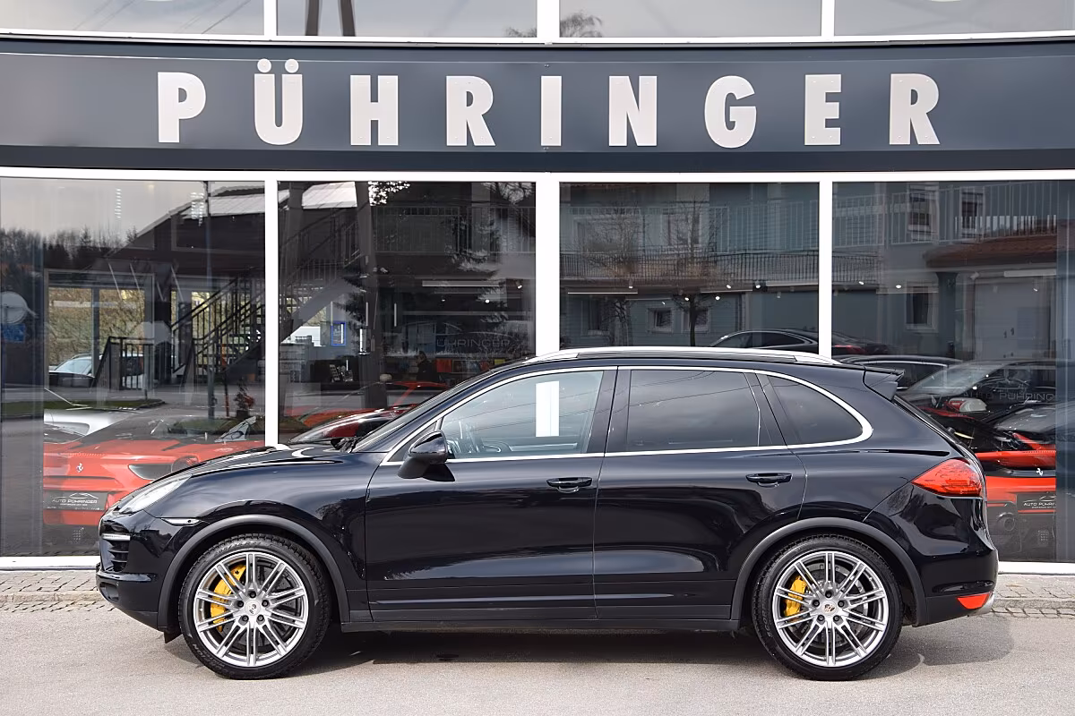 Porsche Gebrauchtwagenangebot PORSCHE CAYENNE II TURBO - SCHWARZ, SCHIEBEDACH