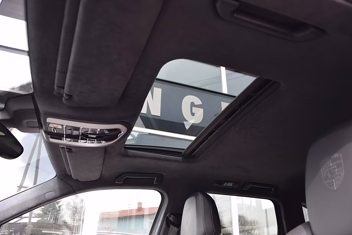 Porsche Gebrauchtwagenangebot PORSCHE CAYENNE II TURBO - SCHWARZ, SCHIEBEDACH