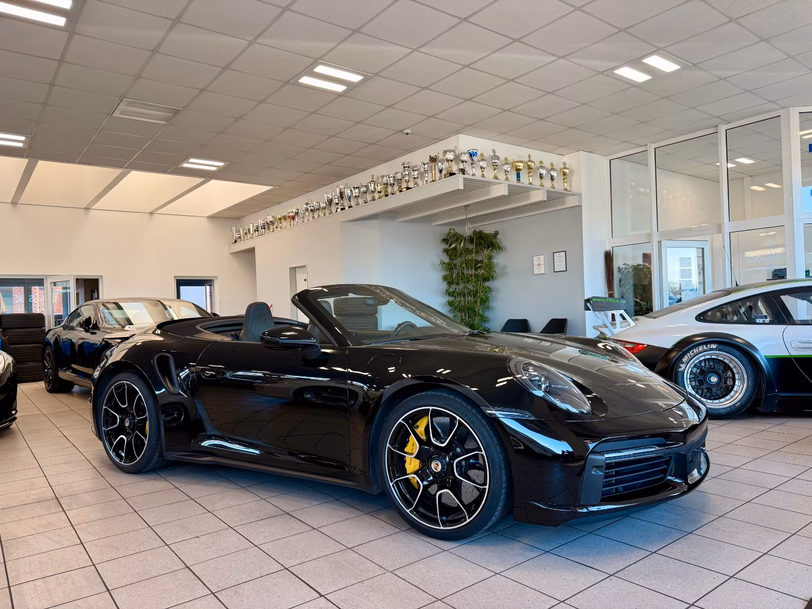 PORSCHE 992 TURBO S CABRIOLET - 3 VORBESITZER