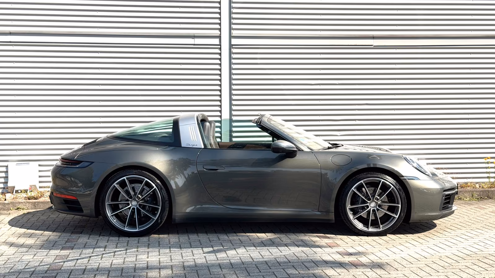Porsche Gebrauchtwagenangebot PORSCHE 992 CARRERA 4 TARGA - 2 VORBESITZER