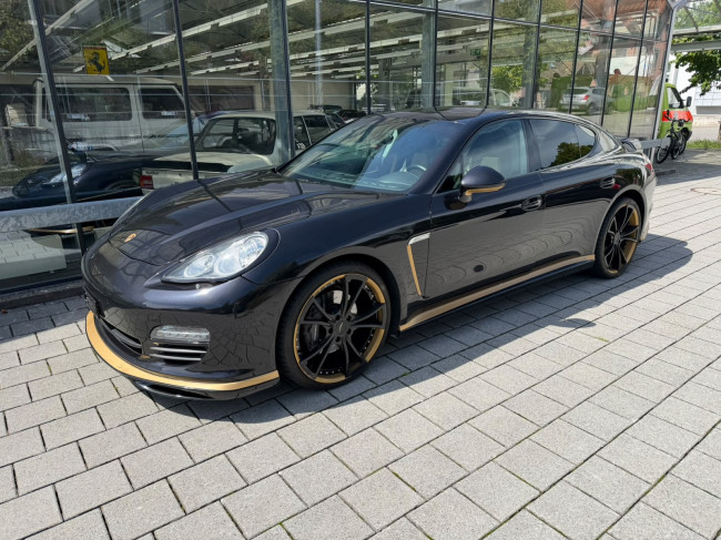 PORSCHE PANAMERA 3.0L DIESEL IN SCHWARZ