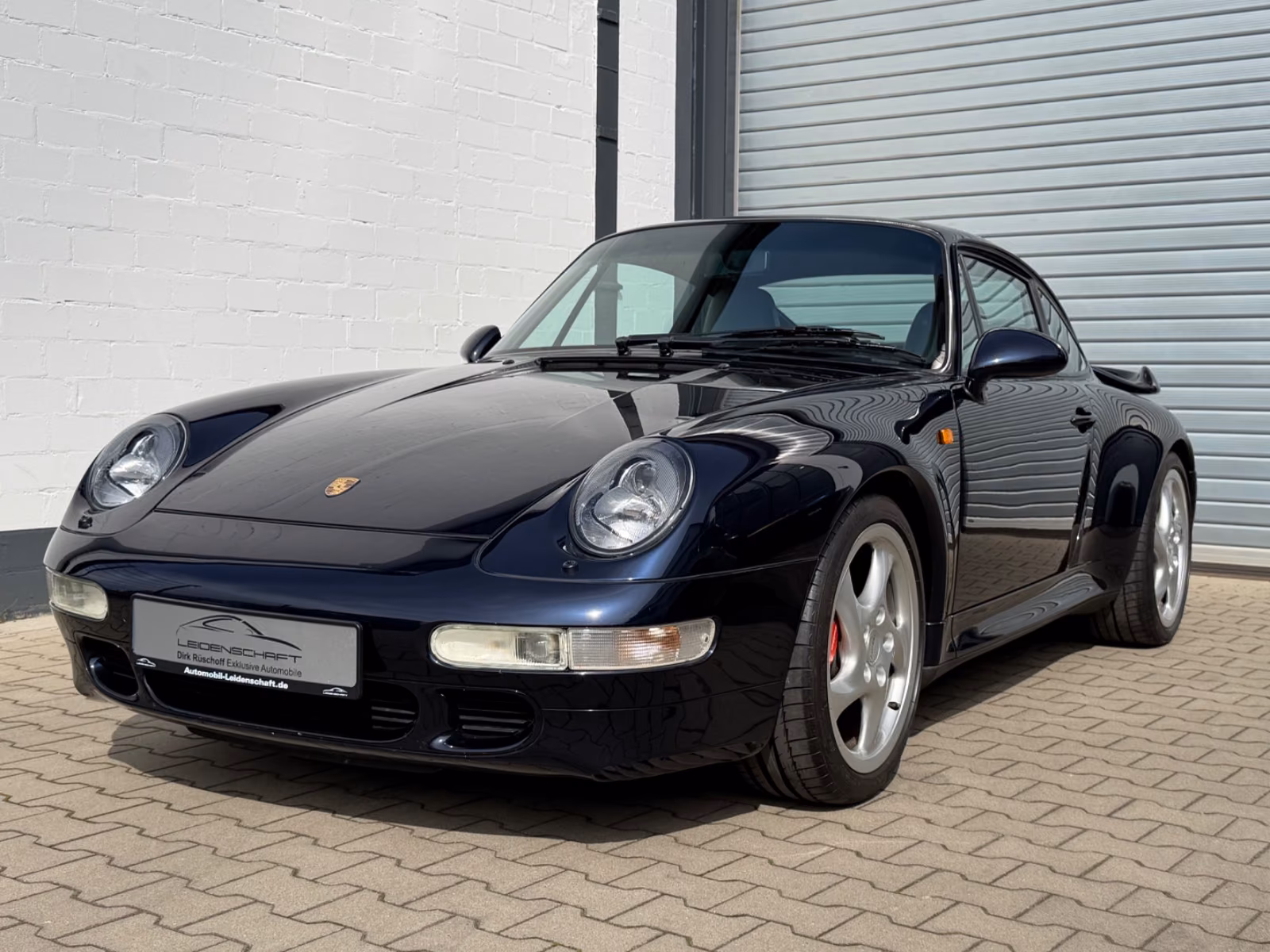 Porsche Gebrauchtwagenangebot PORSCHE 993 TURBO COUPE IN NACHTBLAU