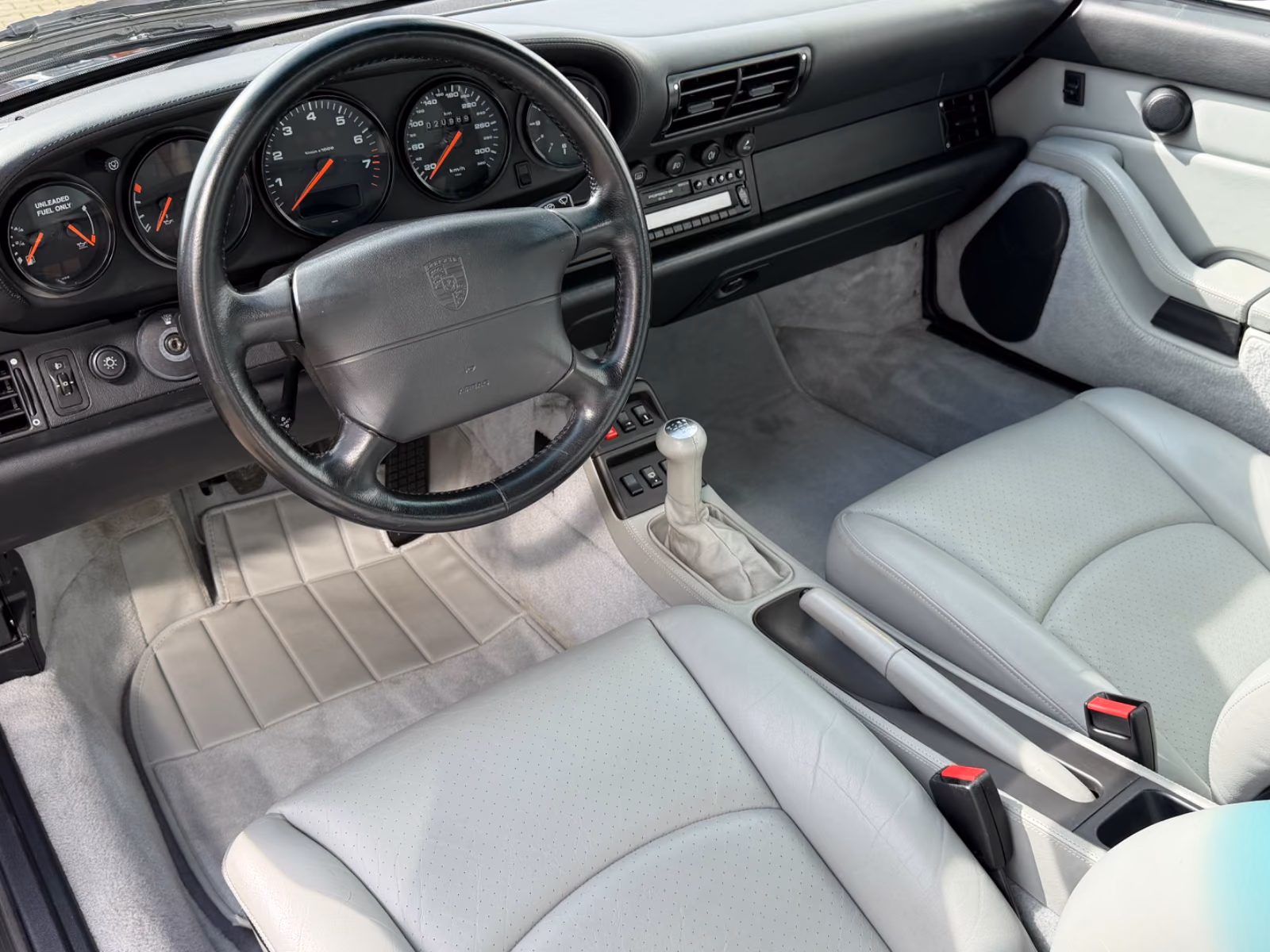 Porsche Gebrauchtwagenangebot PORSCHE 993 TURBO COUPE IN NACHTBLAU