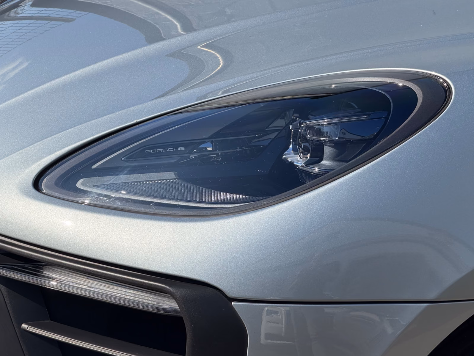 Porsche Gebrauchtwagenangebot PORSCHE MACAN GTS IN DOLOMITSILBER, 1 VORBESITZER