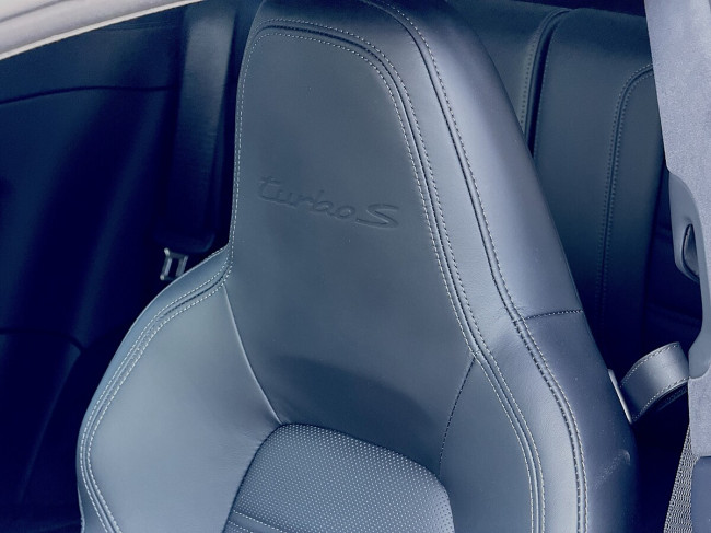 Porsche Gebrauchtwagenangebot PORSCHE 992.1 TURBO S COUPE IN CARRERAWEISS