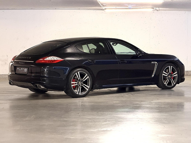 Porsche Gebrauchtwagenangebot PORSCHE PANAMERA 4 PLATINIUM EDITION IN SCHWARZ