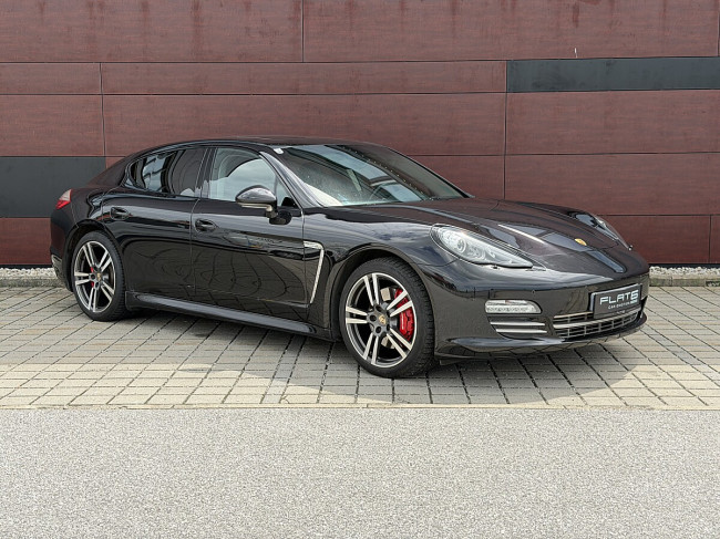 Porsche Gebrauchtwagenangebot PORSCHE PANAMERA 4 PLATINIUM EDITION IN SCHWARZ