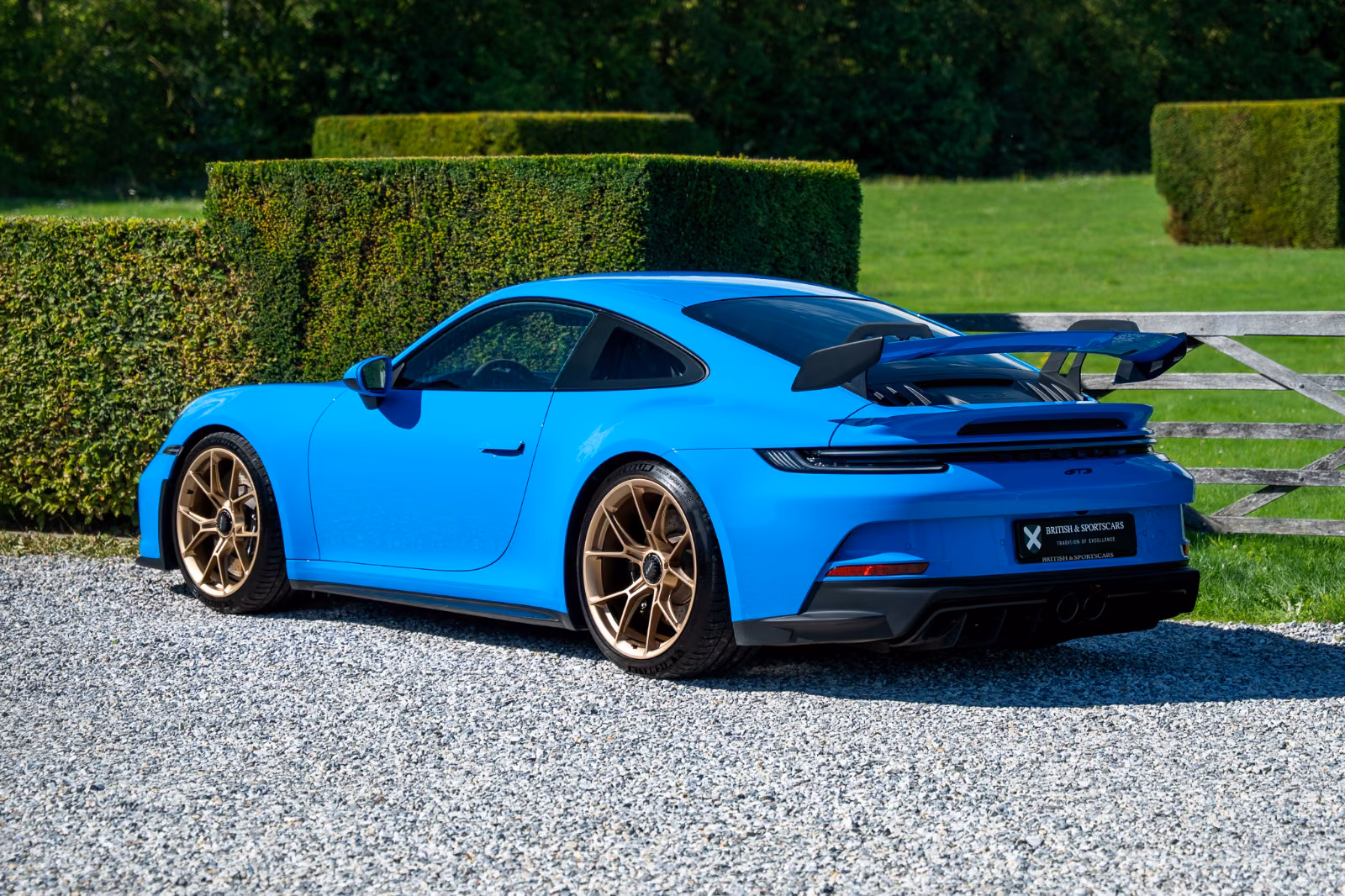 PORSCHE 992.1 GT3 IN SHARKBLUE - 1. HAND