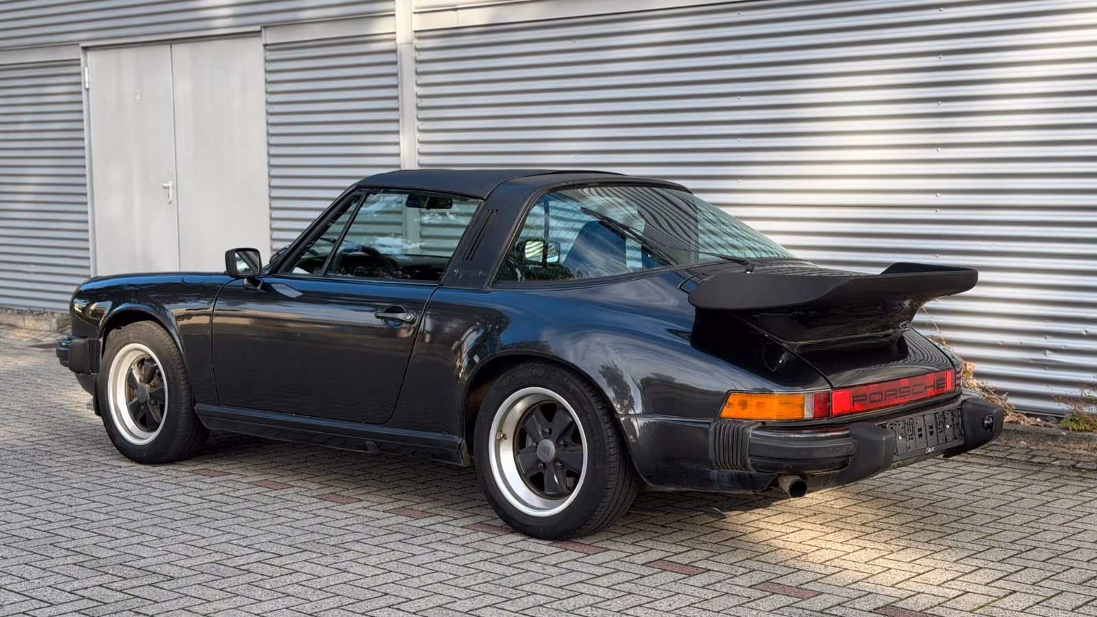 Porsche Gebrauchtwagenangebot PORSCHE 911 SC 3.0L TARGA - SCHWARZ-METALLIC