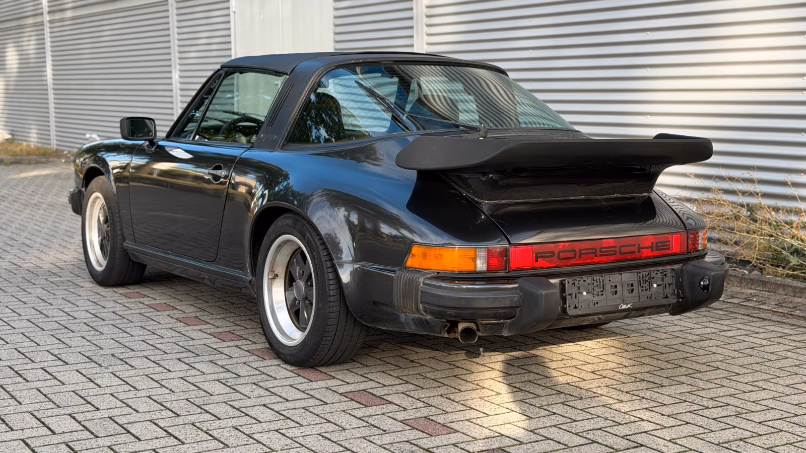 Porsche Gebrauchtwagenangebot PORSCHE 911 SC 3.0L TARGA - SCHWARZ-METALLIC