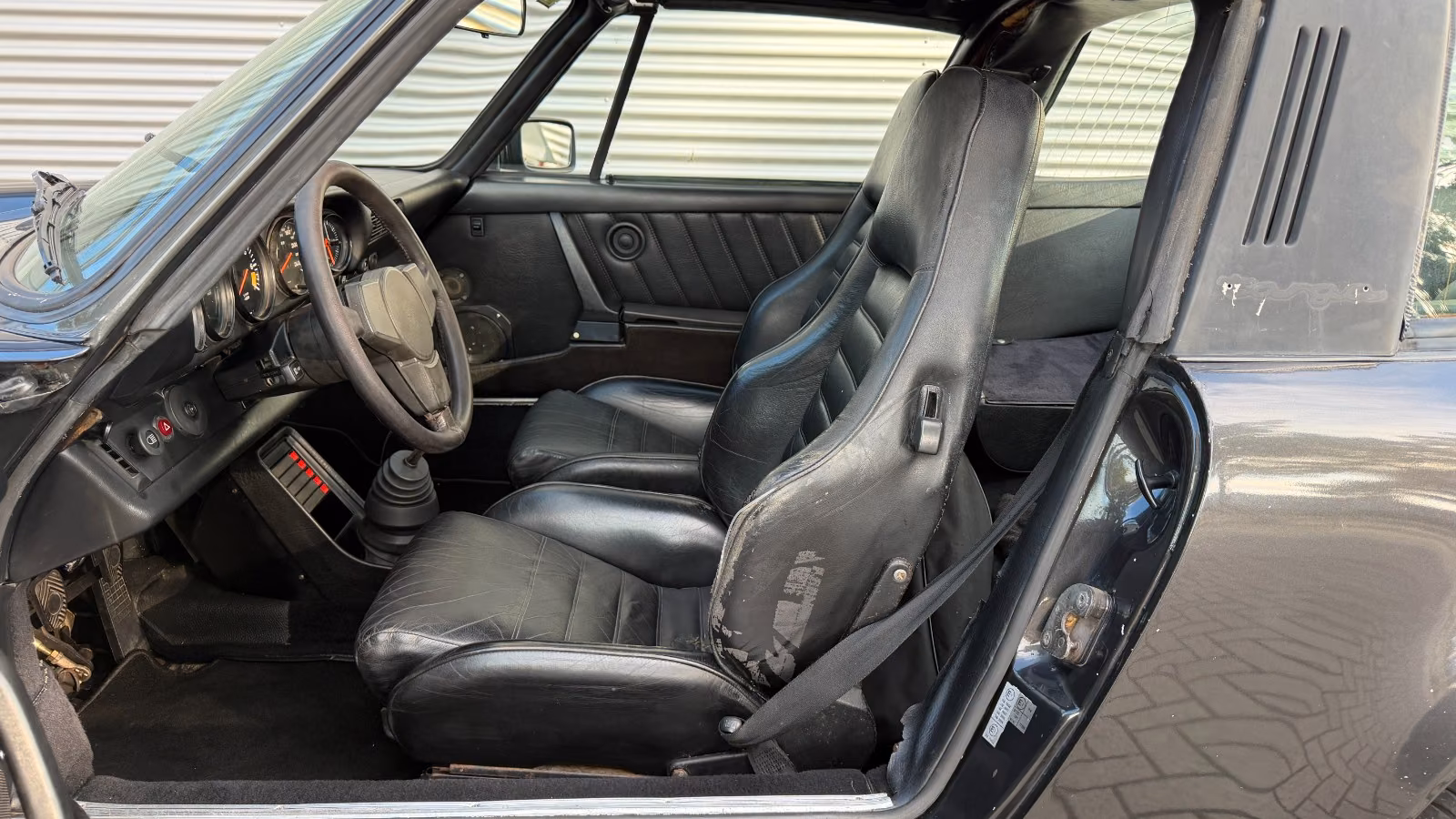 Porsche Gebrauchtwagenangebot PORSCHE 911 SC 3.0L TARGA - SCHWARZ-METALLIC
