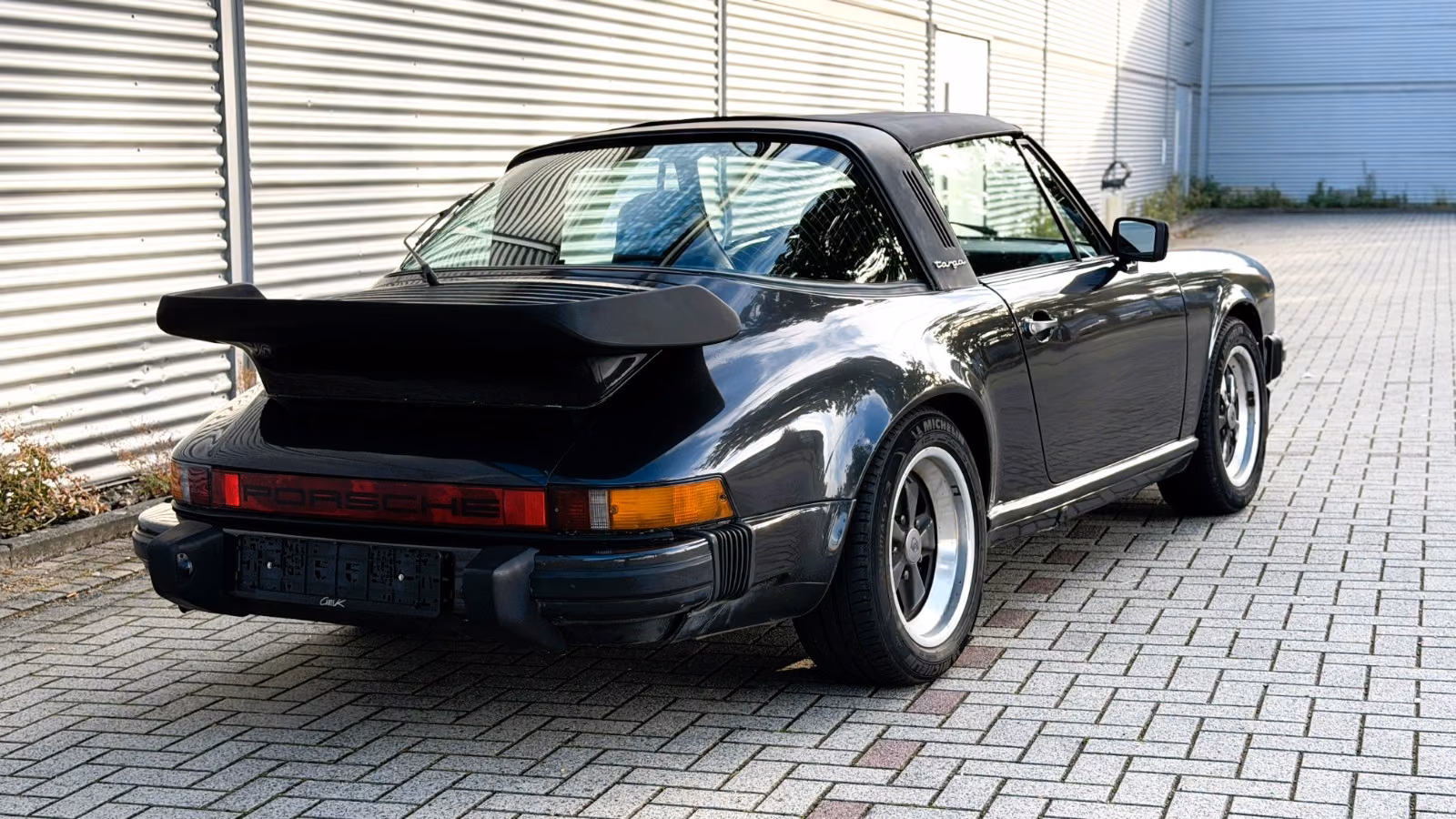 Porsche Gebrauchtwagenangebot PORSCHE 911 SC 3.0L TARGA - SCHWARZ-METALLIC