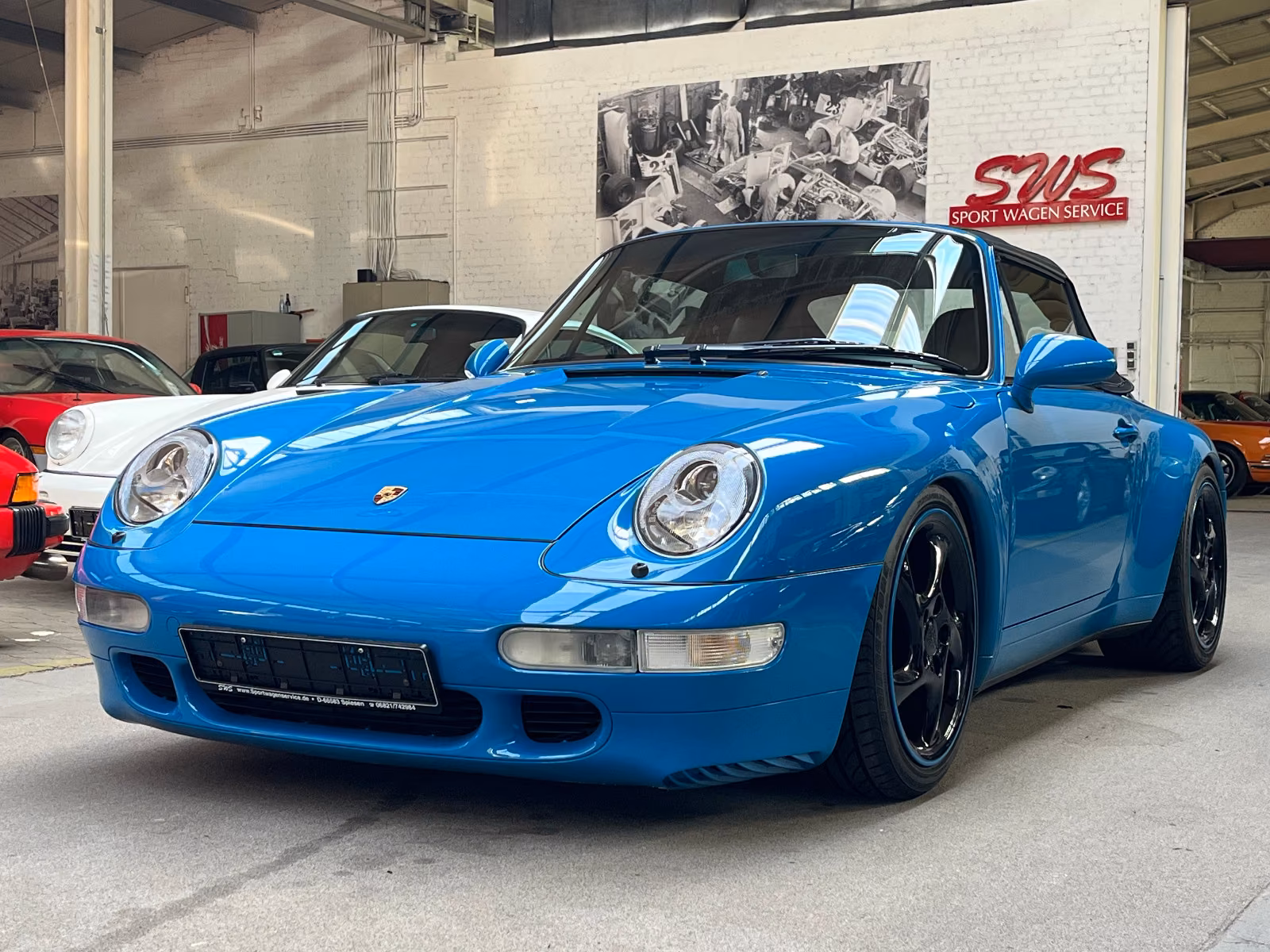 PORSCHE 993 CARRERA 2 CABRIOLET IN BLAUTÜRKIS