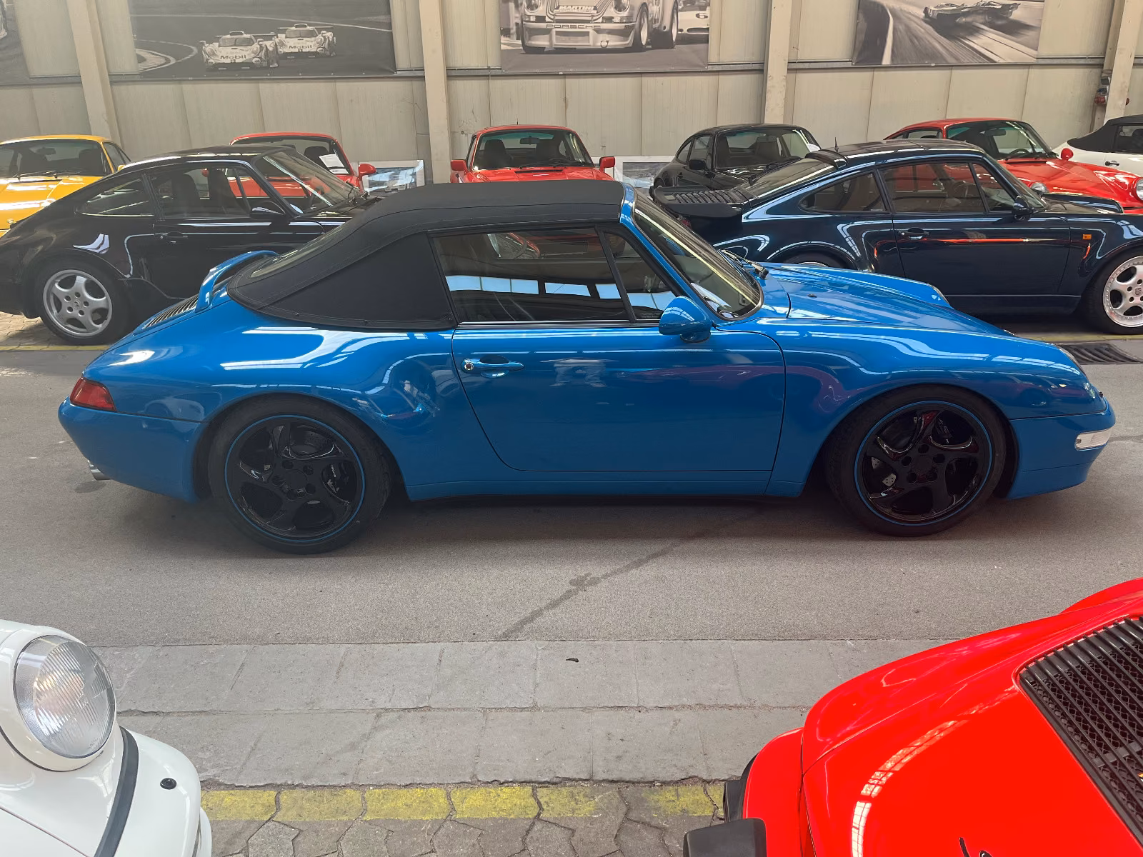 Porsche Gebrauchtwagenangebot PORSCHE 993 CARRERA 2 CABRIOLET IN BLAUTÜRKIS