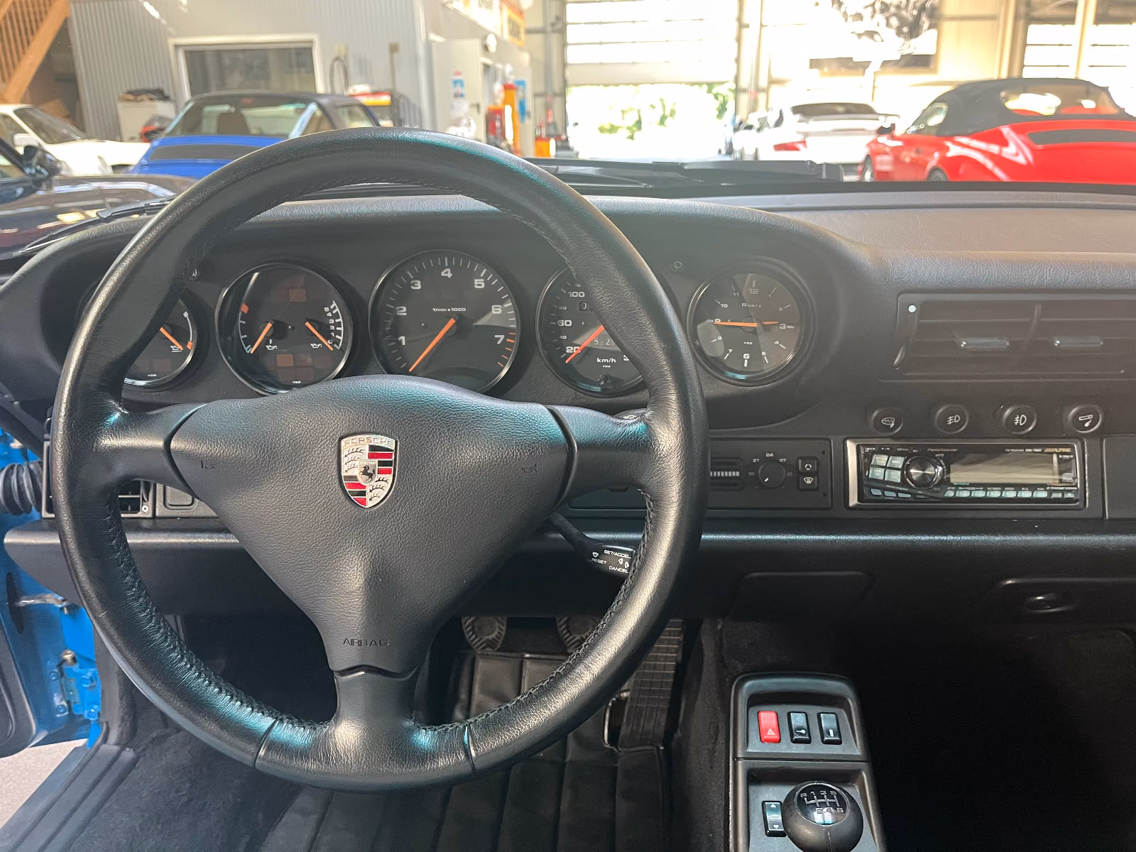 Porsche Gebrauchtwagenangebot PORSCHE 993 CARRERA 2 CABRIOLET IN BLAUTÜRKIS