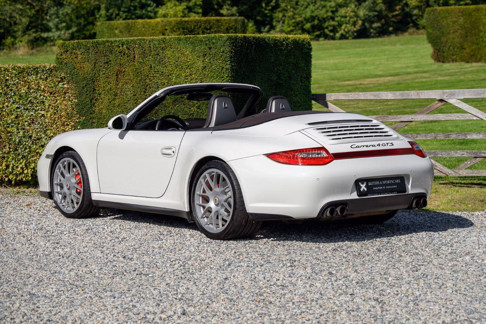 PORSCHE 997.2 CARRERA 4 CABRIOLET IN CARRERAWEISS