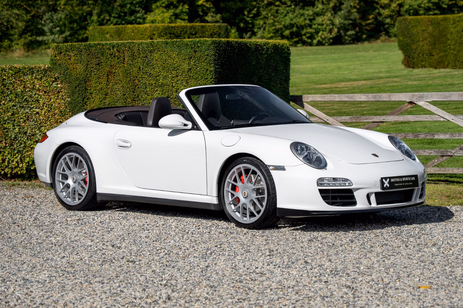 Porsche Gebrauchtwagenangebot PORSCHE 997.2 CARRERA 4 CABRIOLET IN CARRERAWEISS