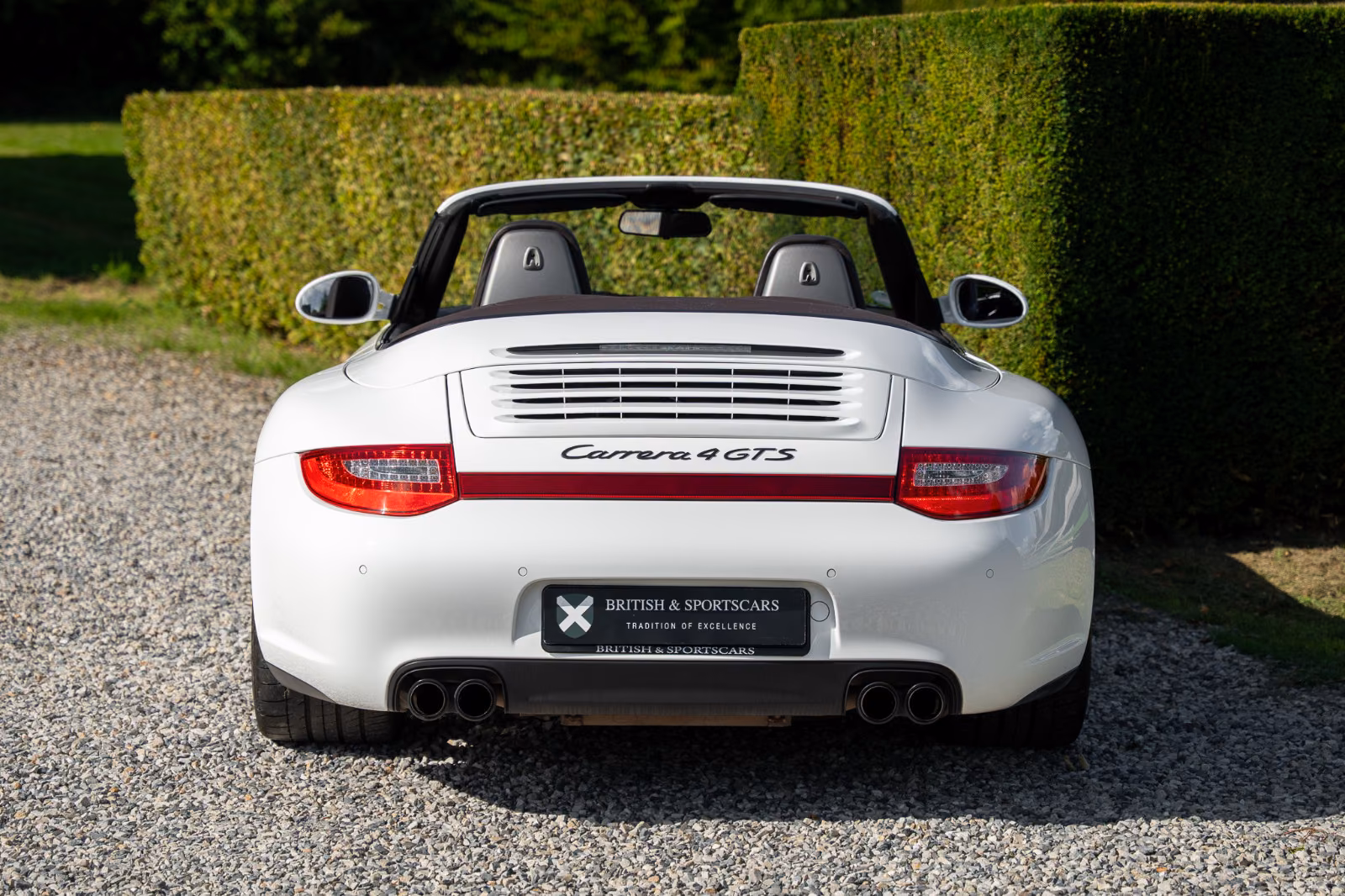 Porsche Gebrauchtwagenangebot PORSCHE 997.2 CARRERA 4 CABRIOLET IN CARRERAWEISS