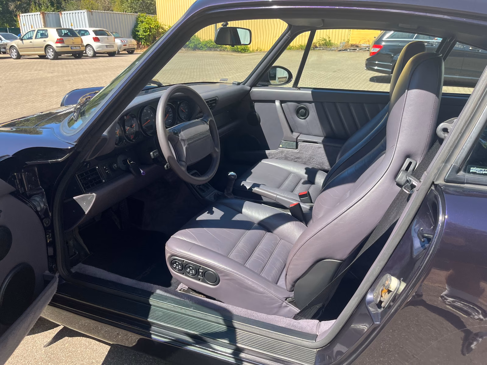 Porsche Gebrauchtwagenangebot PORSCHE 964 CARRERA 4 JUBI WERKSTURBOLOOK
