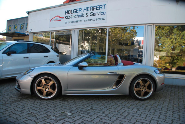 Porsche Gebrauchtwagenangebot PORSCHE BOXSTER 25 JAHRE SONDERMODELL - 1. HAND