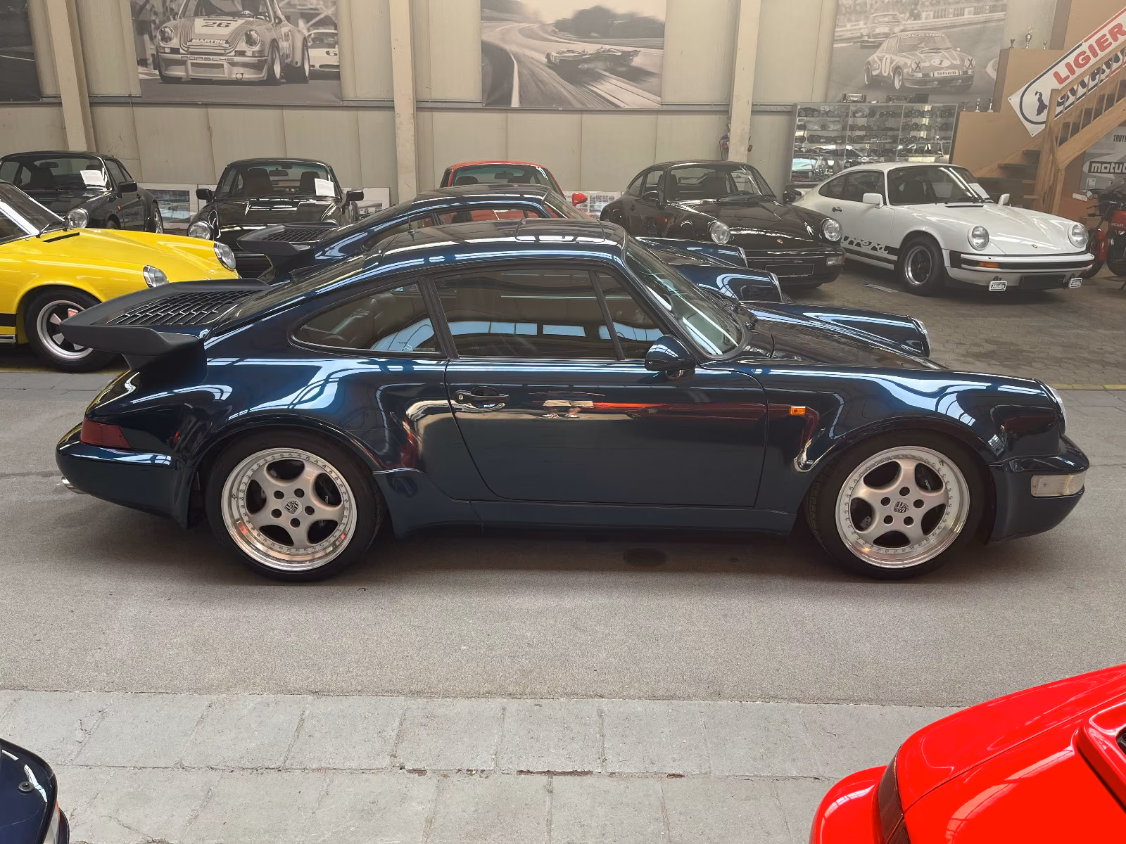 Porsche Gebrauchtwagenangebot PORSCHE 964 TURBO 3.3L COUPE IN AMAZONASGRÜN