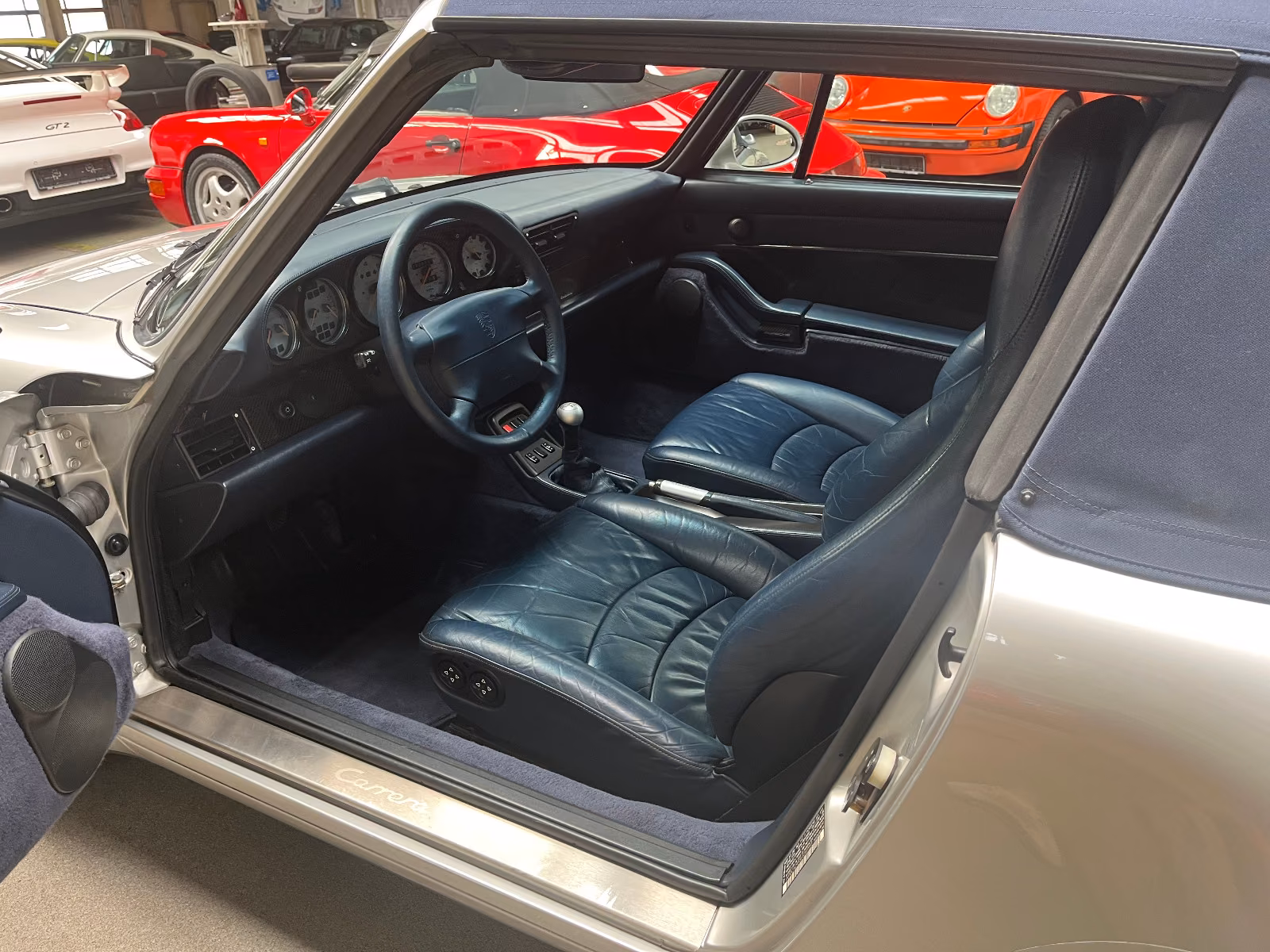 Porsche Gebrauchtwagenangebot PORSCHE 993 CARRERA 2 CABRIOLET IN ARKTISSILBER